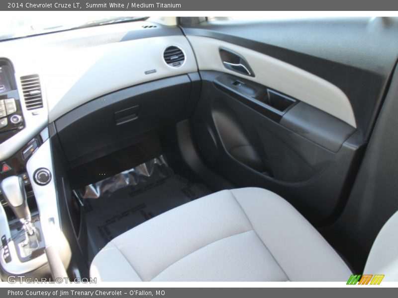 Summit White / Medium Titanium 2014 Chevrolet Cruze LT