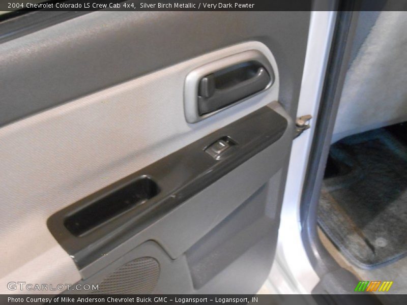 Silver Birch Metallic / Very Dark Pewter 2004 Chevrolet Colorado LS Crew Cab 4x4