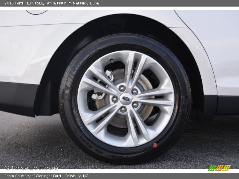 White Platinum Metallic / Dune 2015 Ford Taurus SEL