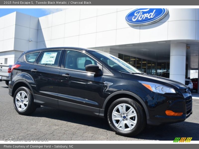 Tuxedo Black Metallic / Charcoal Black 2015 Ford Escape S