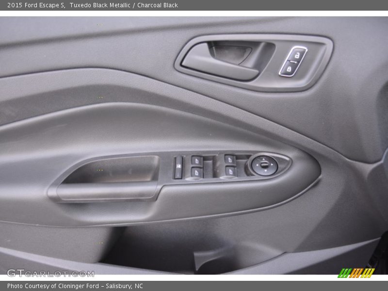 Tuxedo Black Metallic / Charcoal Black 2015 Ford Escape S