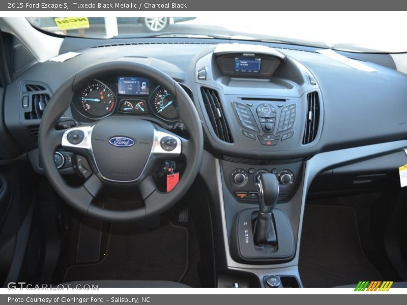 Tuxedo Black Metallic / Charcoal Black 2015 Ford Escape S