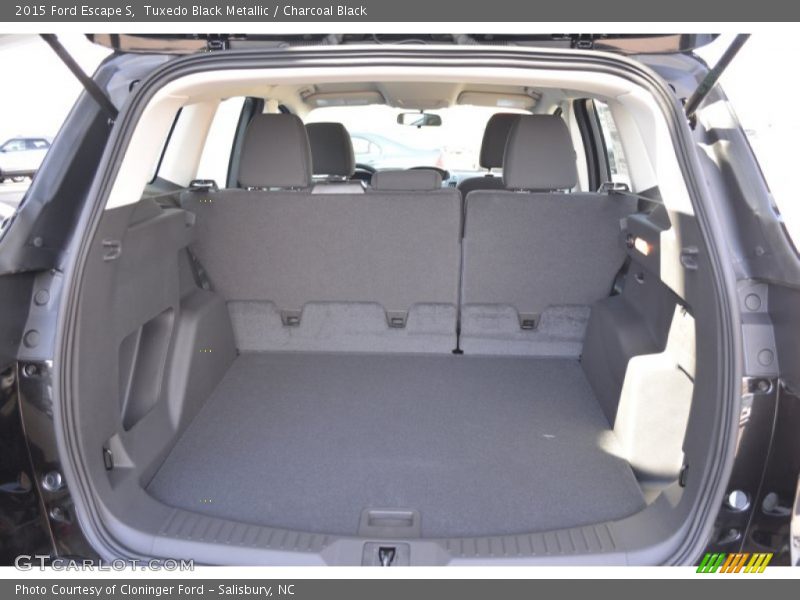 Tuxedo Black Metallic / Charcoal Black 2015 Ford Escape S