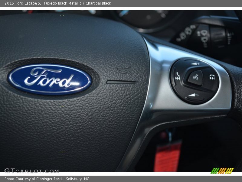 Tuxedo Black Metallic / Charcoal Black 2015 Ford Escape S
