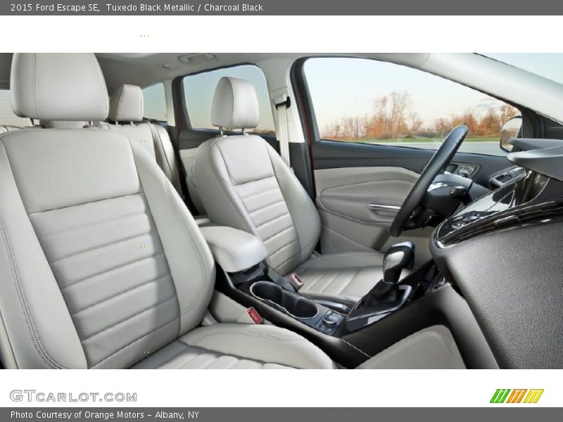 Tuxedo Black Metallic / Charcoal Black 2015 Ford Escape SE