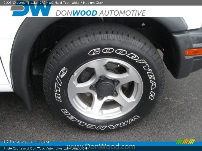 White / Medium Gray 2003 Chevrolet Tracker ZR2 4WD Hard Top