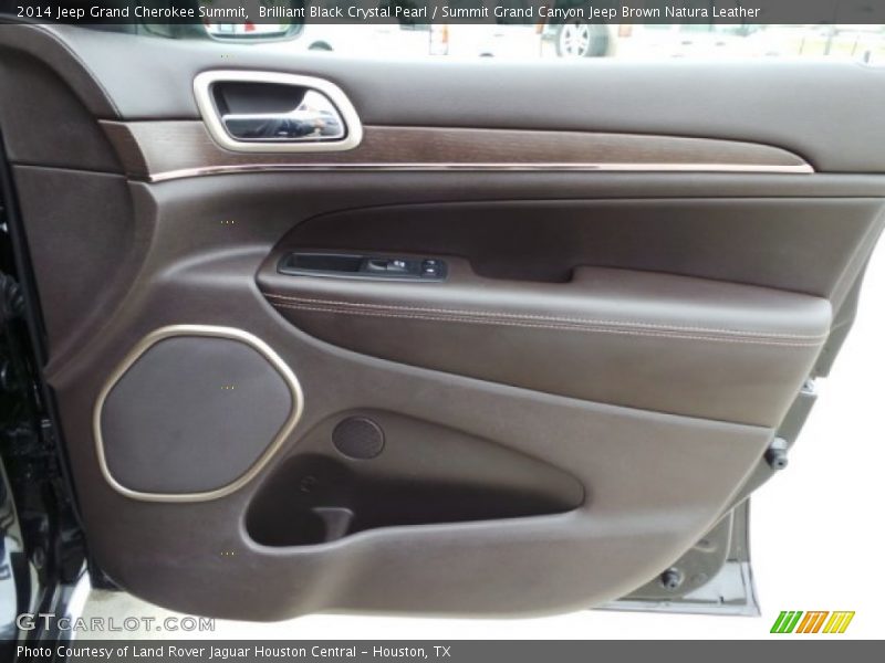 Door Panel of 2014 Grand Cherokee Summit
