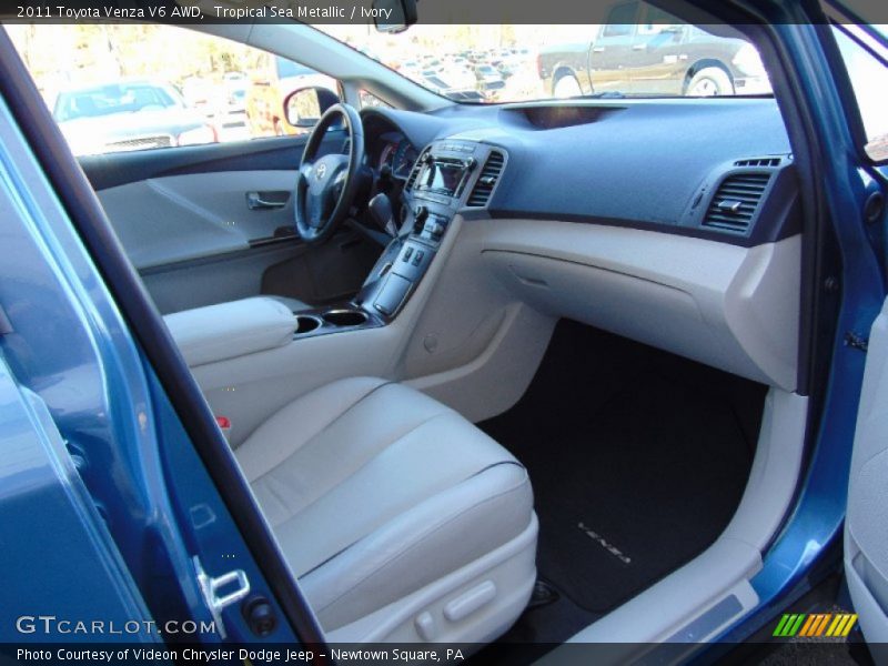 Tropical Sea Metallic / Ivory 2011 Toyota Venza V6 AWD