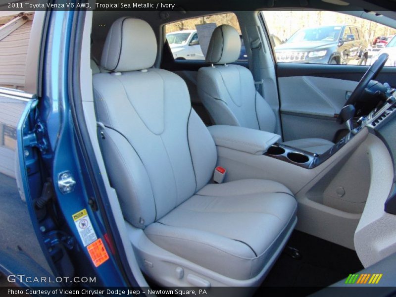 Tropical Sea Metallic / Ivory 2011 Toyota Venza V6 AWD