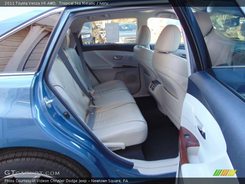 Tropical Sea Metallic / Ivory 2011 Toyota Venza V6 AWD