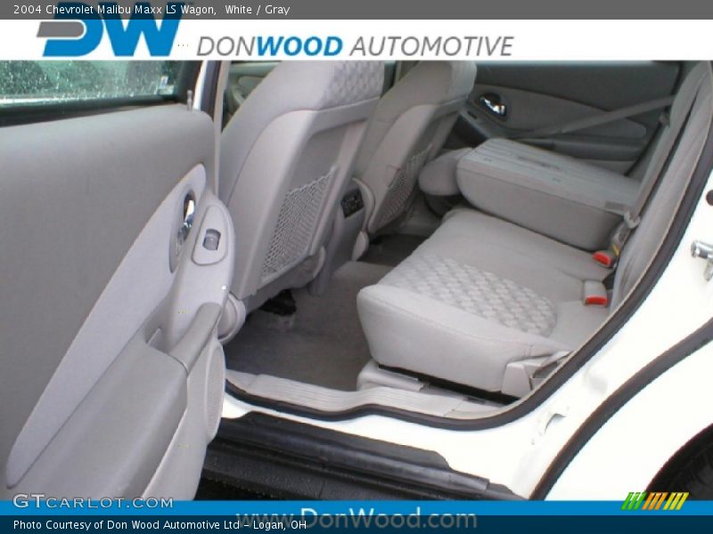White / Gray 2004 Chevrolet Malibu Maxx LS Wagon