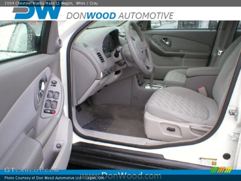 White / Gray 2004 Chevrolet Malibu Maxx LS Wagon