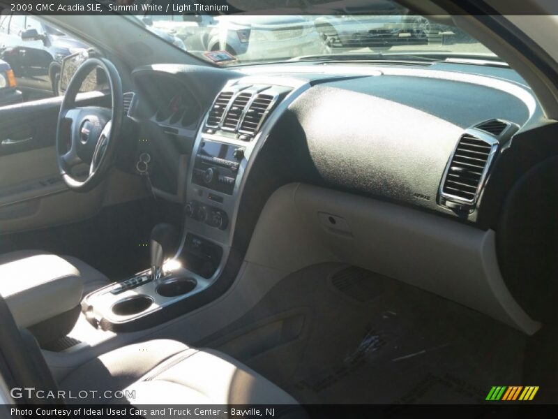 Summit White / Light Titanium 2009 GMC Acadia SLE