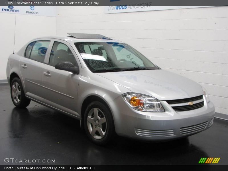 Ultra Silver Metallic / Gray 2005 Chevrolet Cobalt Sedan