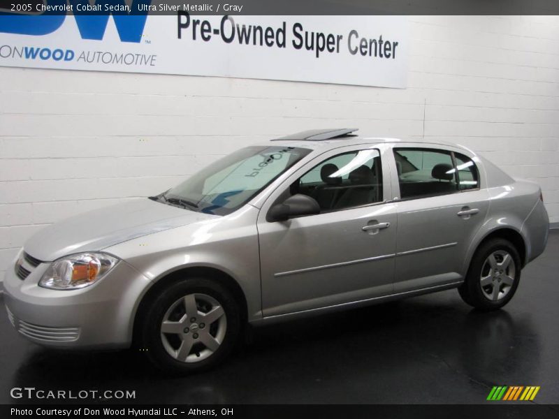 Ultra Silver Metallic / Gray 2005 Chevrolet Cobalt Sedan