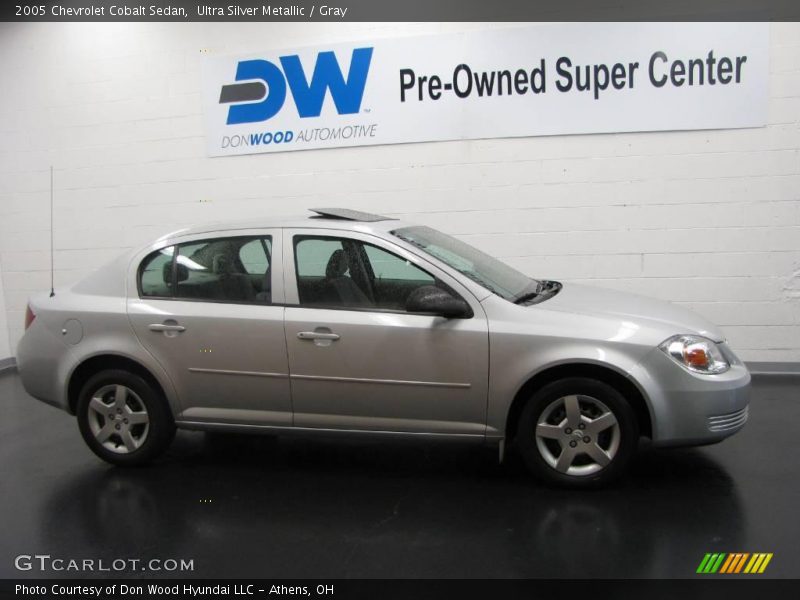 Ultra Silver Metallic / Gray 2005 Chevrolet Cobalt Sedan