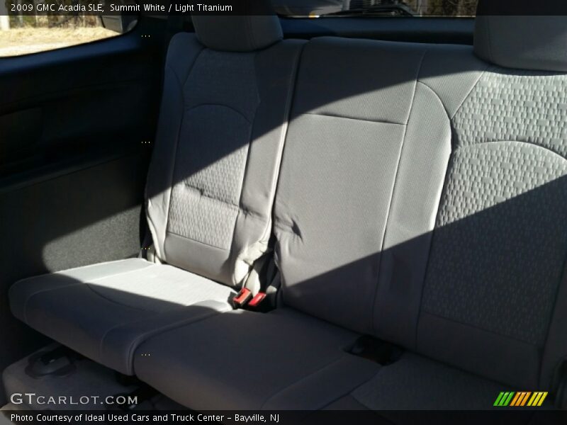 Summit White / Light Titanium 2009 GMC Acadia SLE