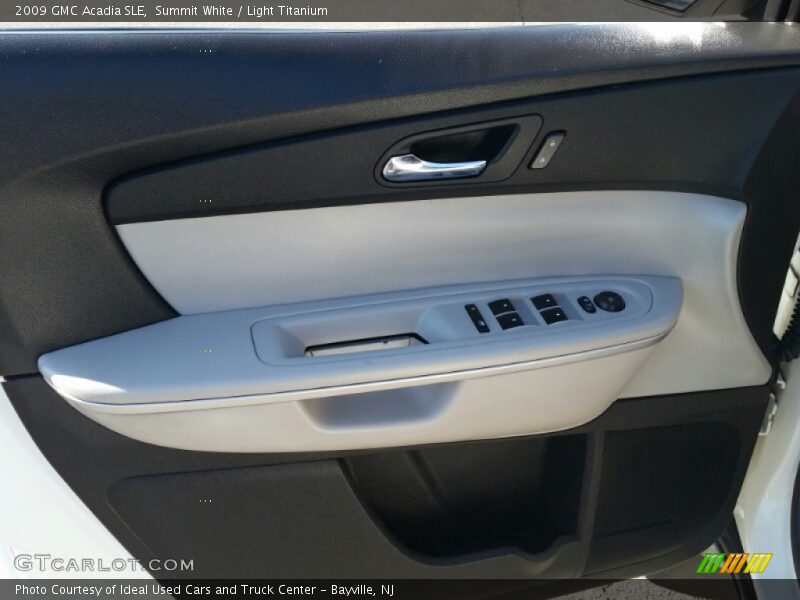 Summit White / Light Titanium 2009 GMC Acadia SLE