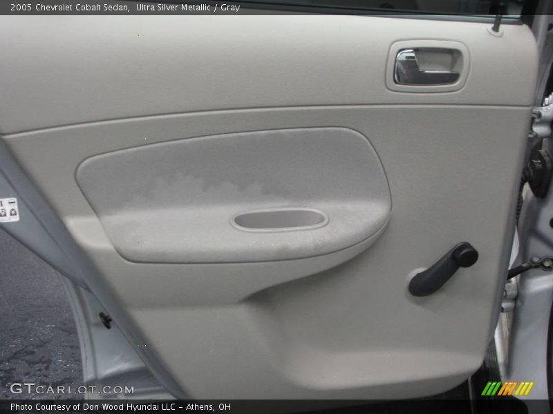 Ultra Silver Metallic / Gray 2005 Chevrolet Cobalt Sedan