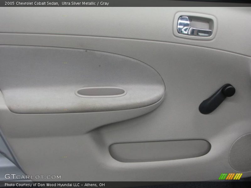 Ultra Silver Metallic / Gray 2005 Chevrolet Cobalt Sedan