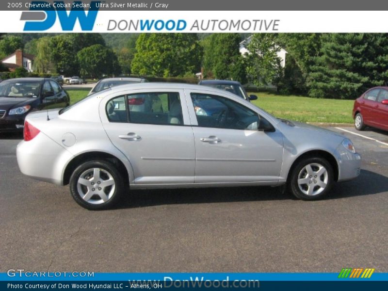 Ultra Silver Metallic / Gray 2005 Chevrolet Cobalt Sedan