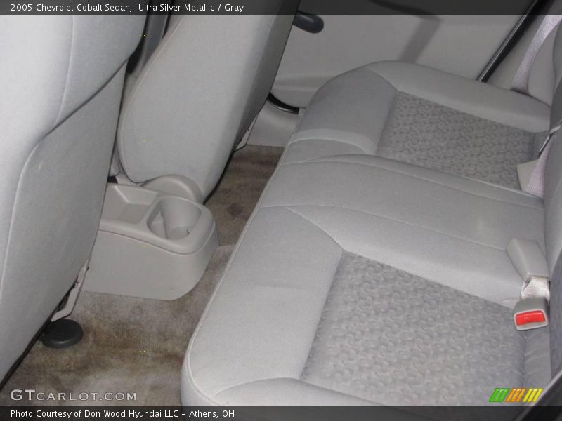 Ultra Silver Metallic / Gray 2005 Chevrolet Cobalt Sedan