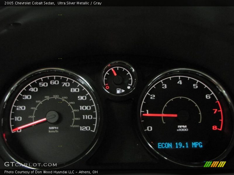 Ultra Silver Metallic / Gray 2005 Chevrolet Cobalt Sedan