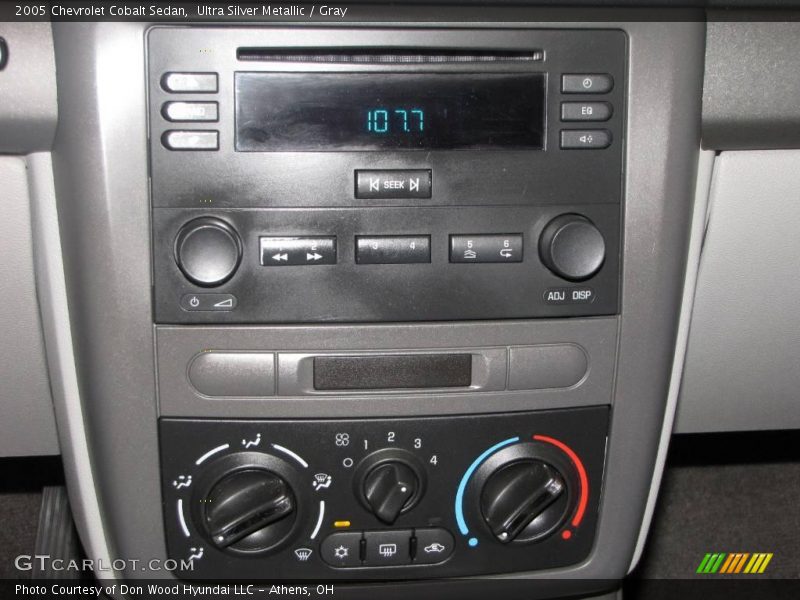Ultra Silver Metallic / Gray 2005 Chevrolet Cobalt Sedan