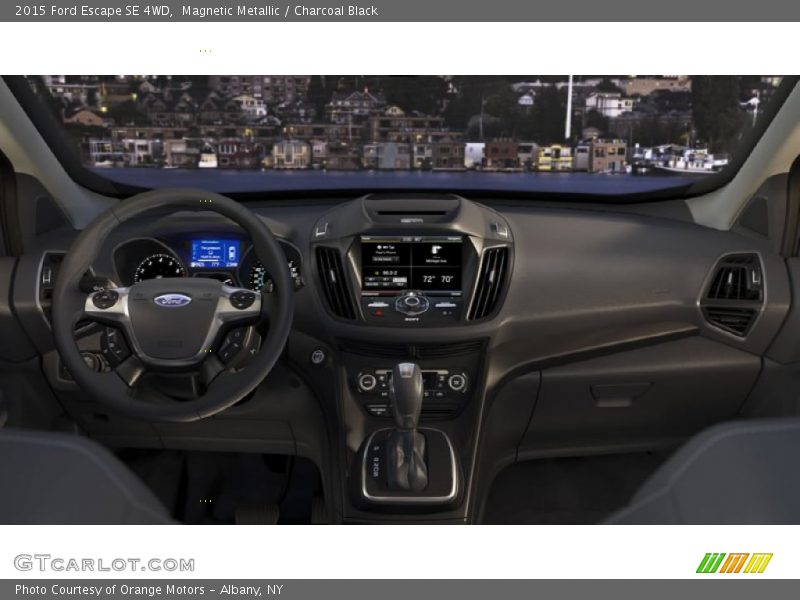 Magnetic Metallic / Charcoal Black 2015 Ford Escape SE 4WD