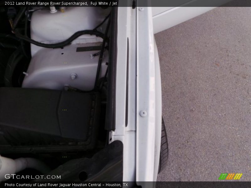 Fuji White / Jet 2012 Land Rover Range Rover Supercharged