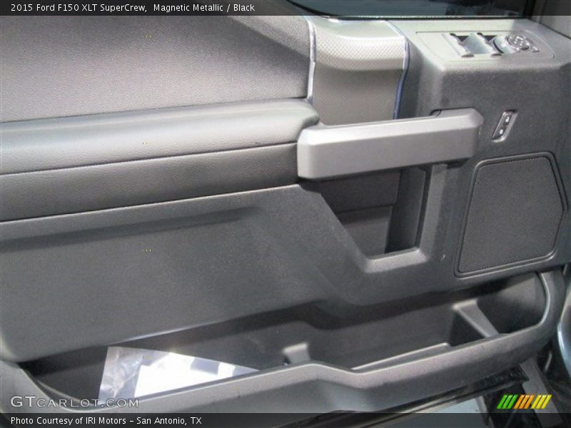 Magnetic Metallic / Black 2015 Ford F150 XLT SuperCrew