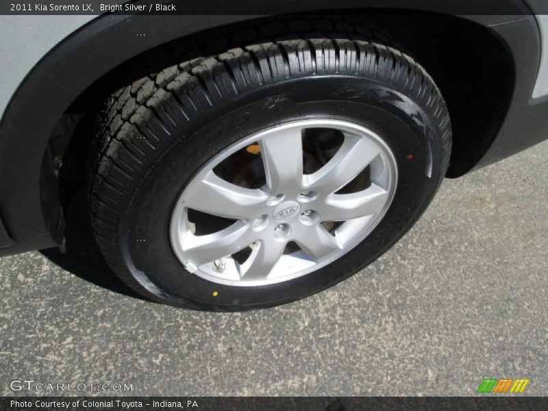 Bright Silver / Black 2011 Kia Sorento LX
