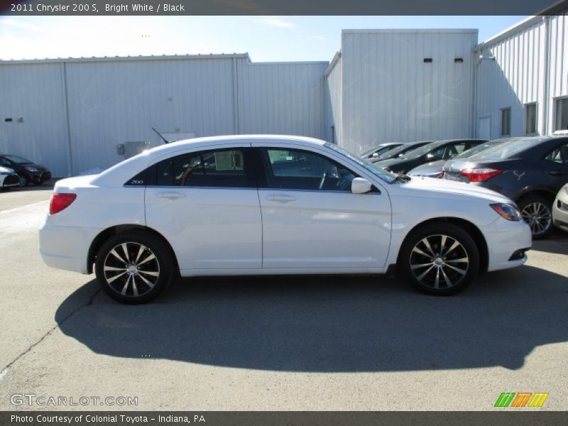 Bright White / Black 2011 Chrysler 200 S