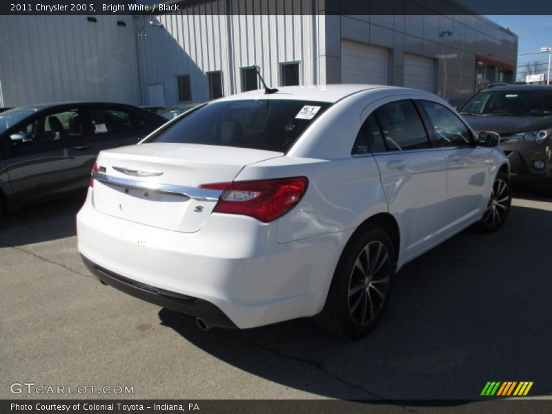 Bright White / Black 2011 Chrysler 200 S