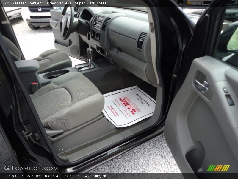 Super Black / Steel 2006 Nissan Frontier SE Crew Cab 4x4