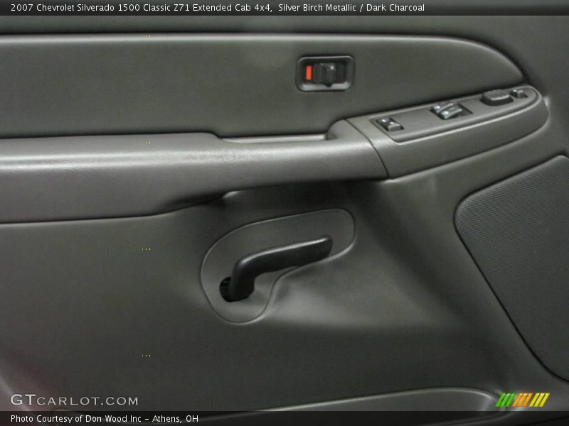 Silver Birch Metallic / Dark Charcoal 2007 Chevrolet Silverado 1500 Classic Z71 Extended Cab 4x4