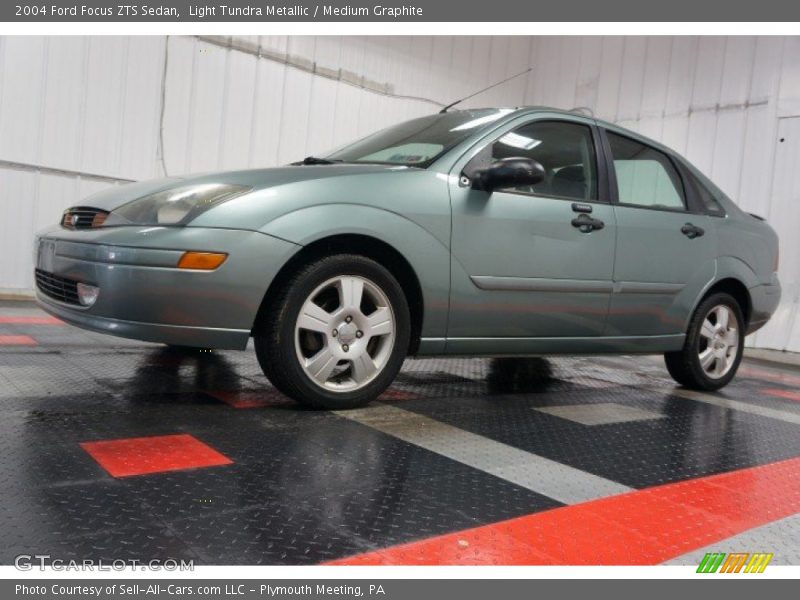 Light Tundra Metallic / Medium Graphite 2004 Ford Focus ZTS Sedan