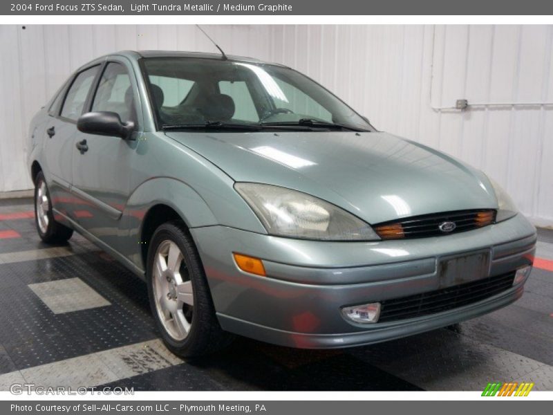 Light Tundra Metallic / Medium Graphite 2004 Ford Focus ZTS Sedan