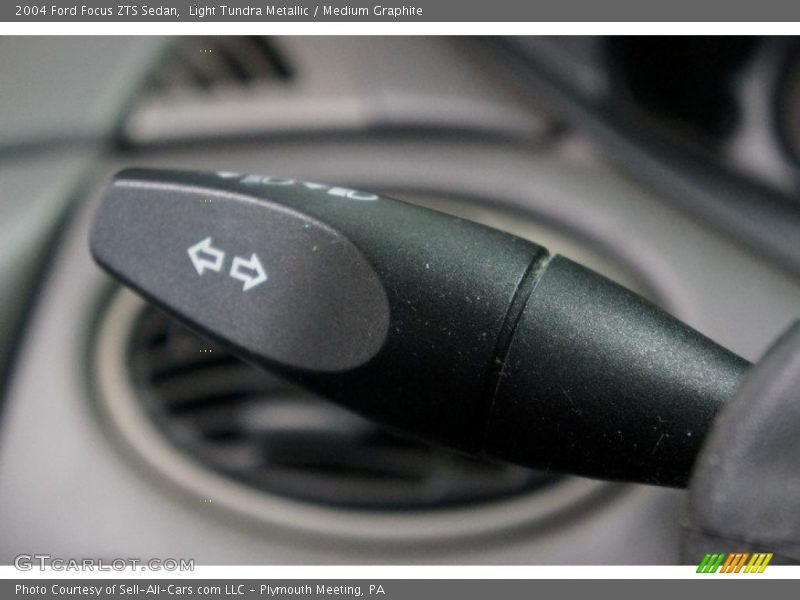 Light Tundra Metallic / Medium Graphite 2004 Ford Focus ZTS Sedan