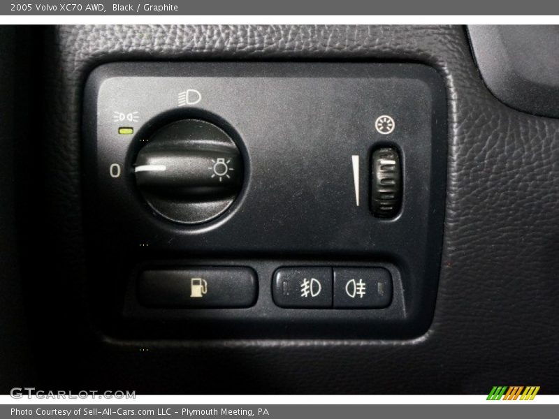 Black / Graphite 2005 Volvo XC70 AWD