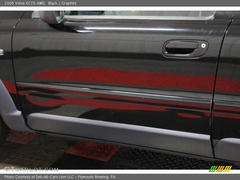 Black / Graphite 2005 Volvo XC70 AWD