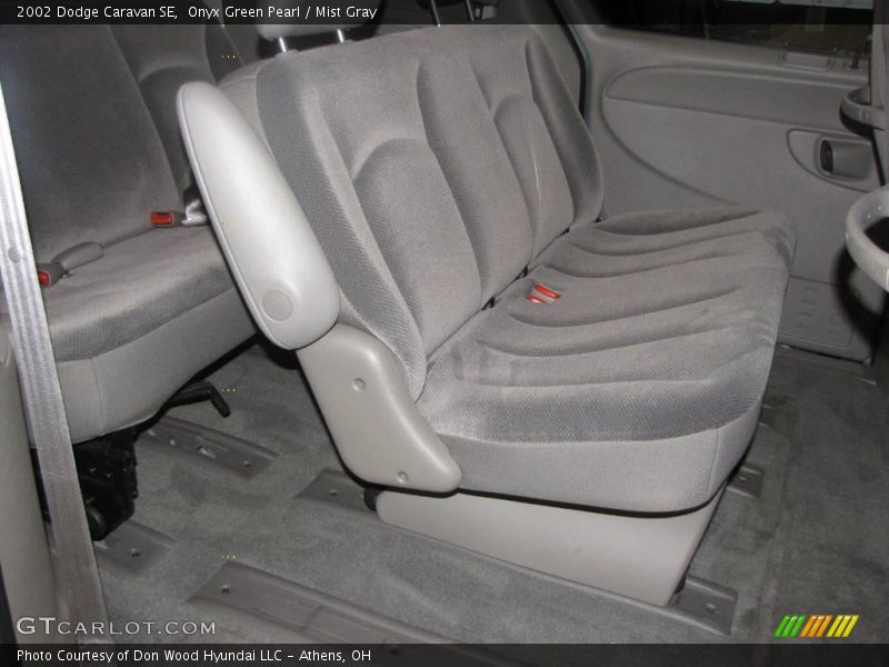 Onyx Green Pearl / Mist Gray 2002 Dodge Caravan SE