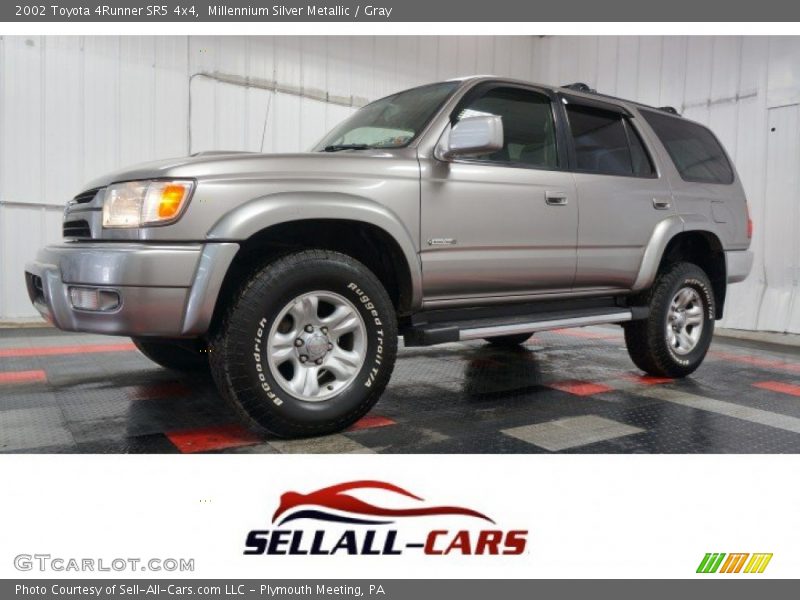 Millennium Silver Metallic / Gray 2002 Toyota 4Runner SR5 4x4