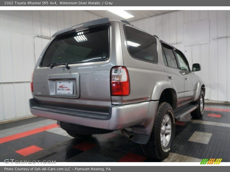 Millennium Silver Metallic / Gray 2002 Toyota 4Runner SR5 4x4