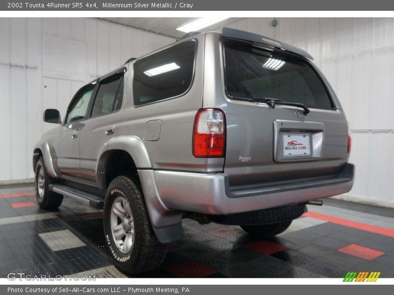 Millennium Silver Metallic / Gray 2002 Toyota 4Runner SR5 4x4