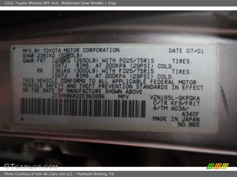 Millennium Silver Metallic / Gray 2002 Toyota 4Runner SR5 4x4