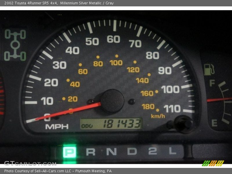 Millennium Silver Metallic / Gray 2002 Toyota 4Runner SR5 4x4