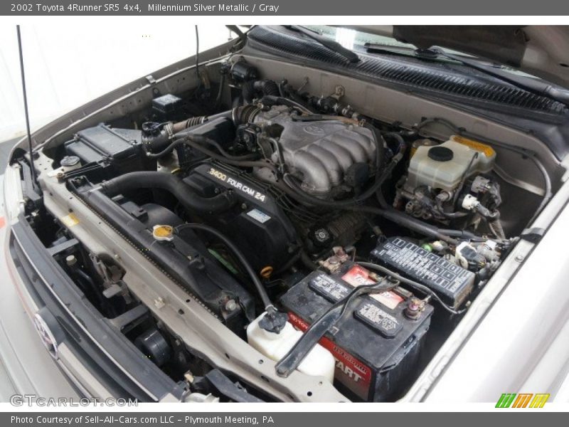 Millennium Silver Metallic / Gray 2002 Toyota 4Runner SR5 4x4