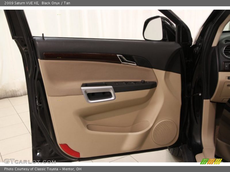Black Onyx / Tan 2009 Saturn VUE XE