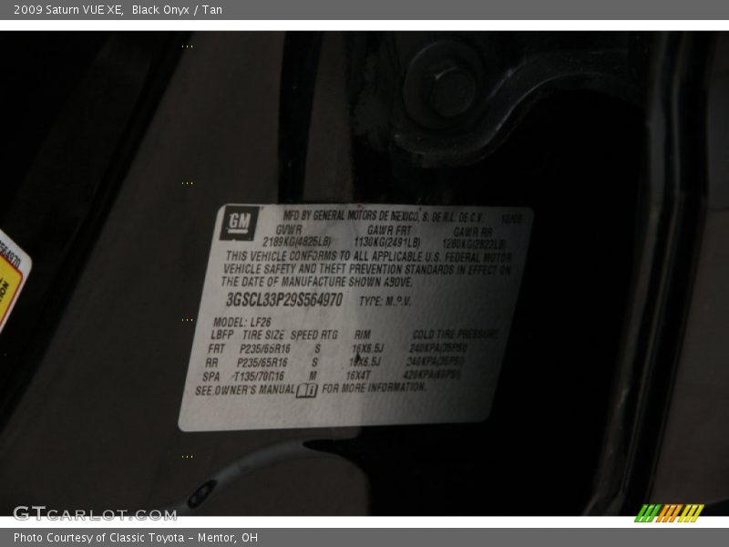 Black Onyx / Tan 2009 Saturn VUE XE